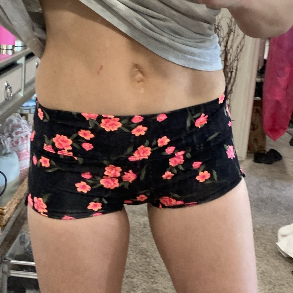🌼 NWOT XS Victoria’s Secret Shorts